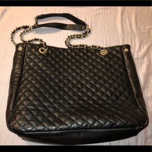 Forever 21 quilted black tote